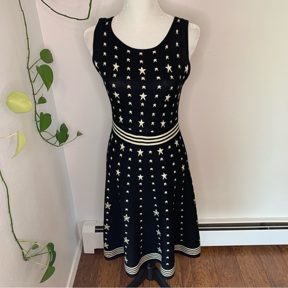 Torrid Black and White Metallic Star Print Dress Size 00 (which is a 10) - Picture 3 of 14